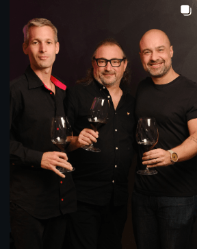 Photo shared by Larissa Queiroz on September 25, 2025 tagging @nbsteak, @juniormedeiros_vinhos, @garbolewine, and @vinveneto.